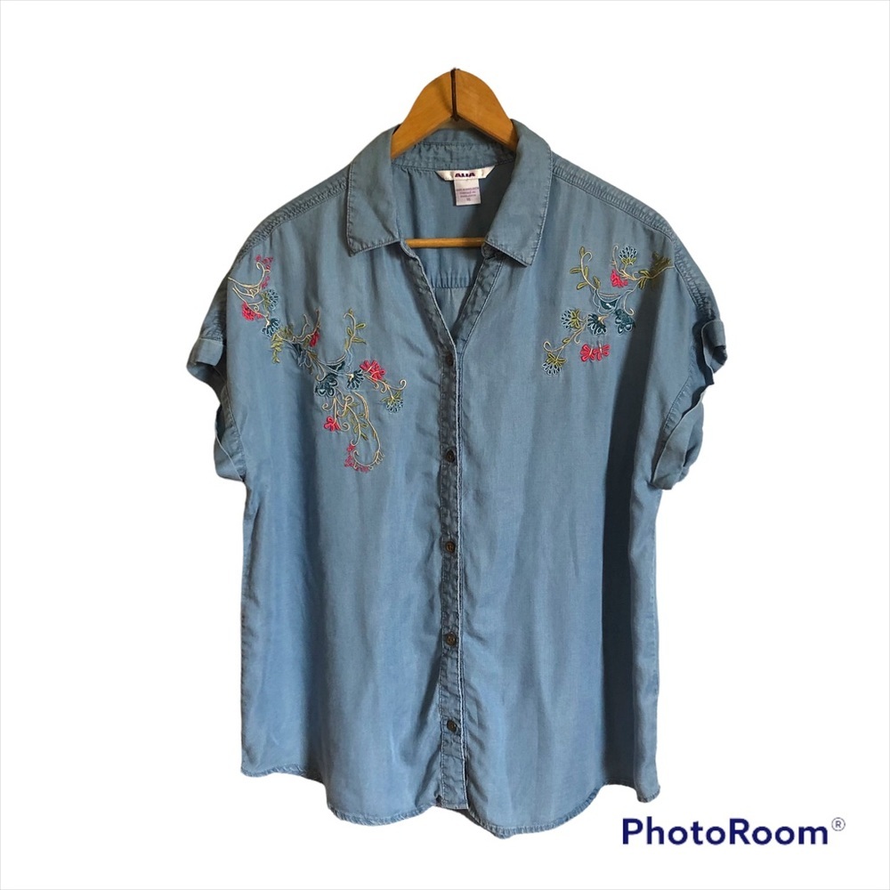 Chambray Shirt Size 16 Short Sleeves Button Up Embroidered Lyocell